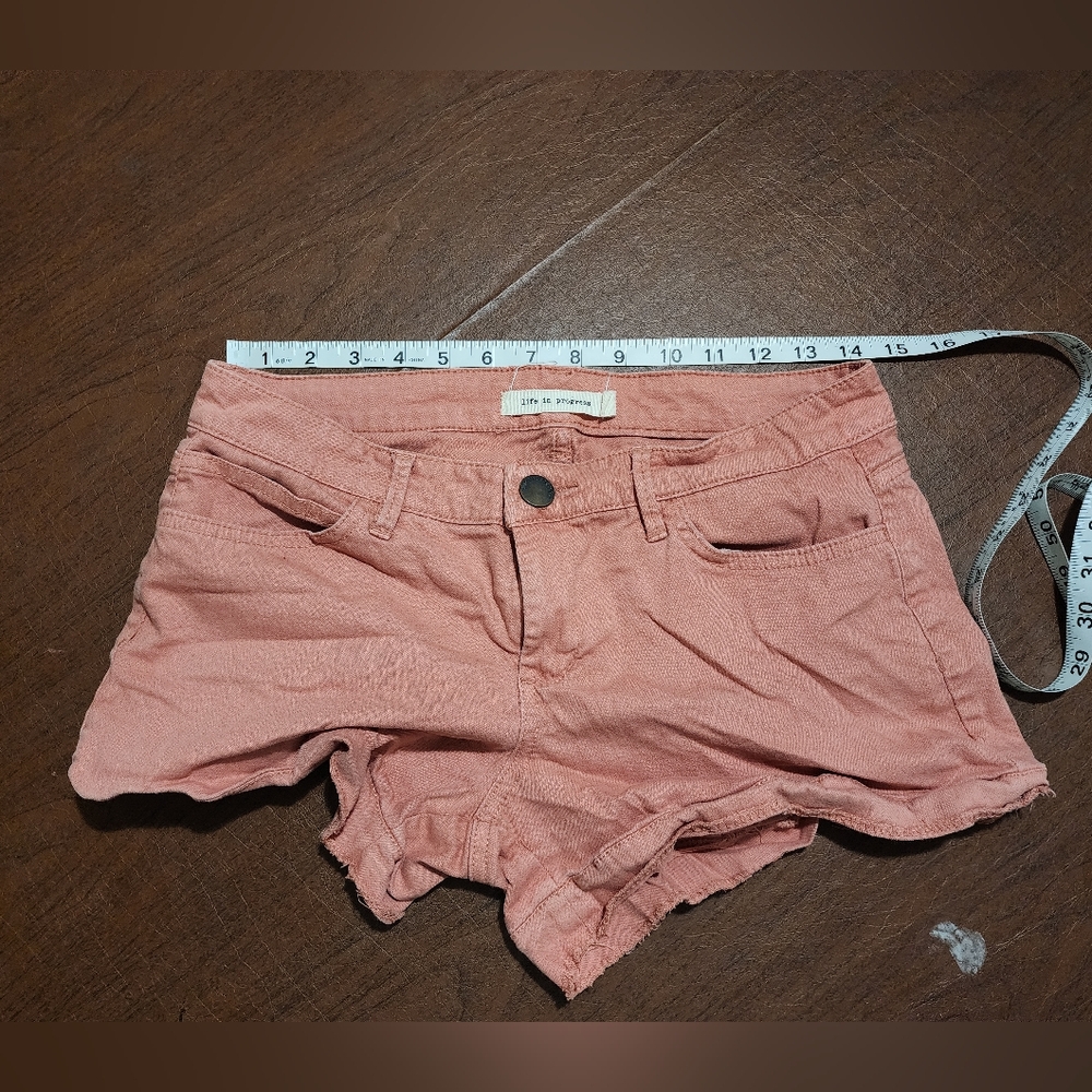 Life in Progress Coral Jean Shorts - Picture 3 of 6